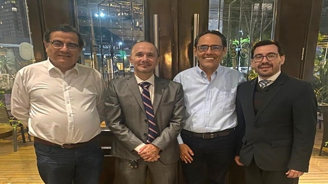 Magistrados del TC, Helder Domínguez y César Ochoa se reunieron con jurista paraguayo Diego Moreno, juez electo de la Corte IDH
