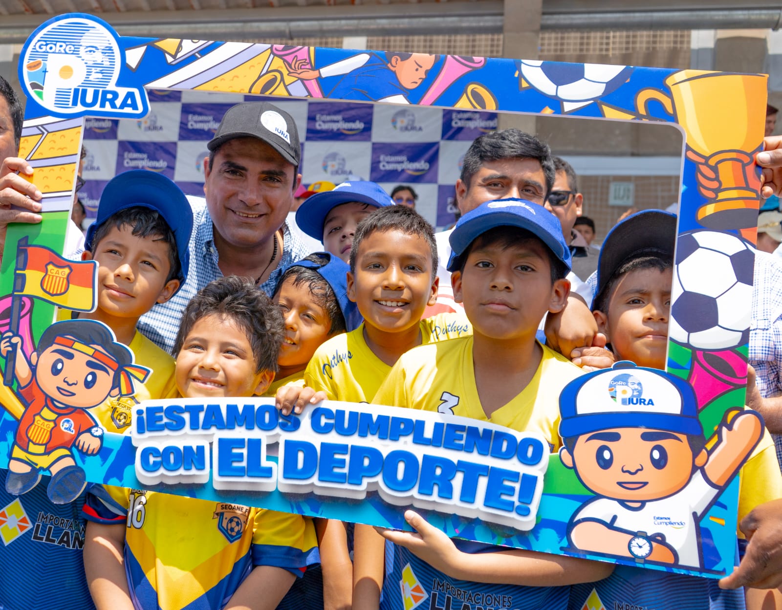 Gobernador inaugura polideportivo Los Claveles y anuncia que se vienen muchos más