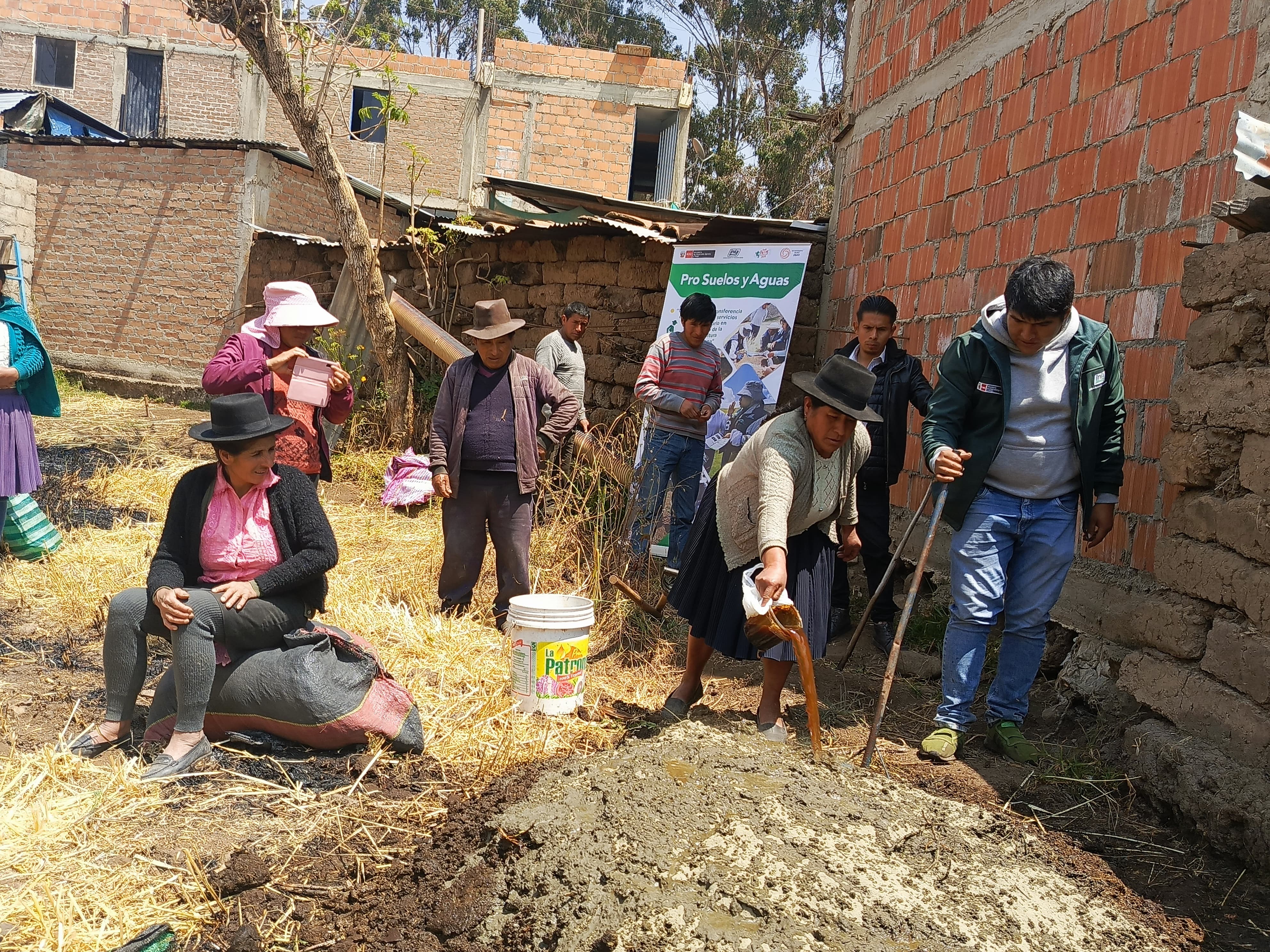 Imagen de las capacitaciones y escuelas de campo