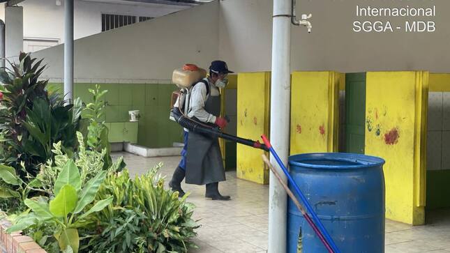 Muni belén realiza Fumigación en jardín corazón de Jesús