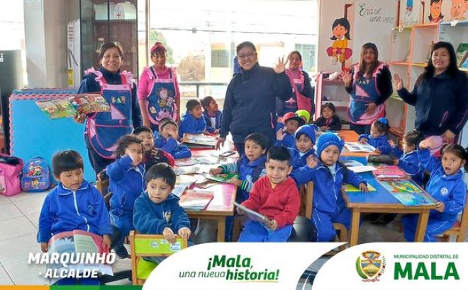 Hermosa Visita de la IEI. N° 323 a Nuestra Biblioteca Municipal
