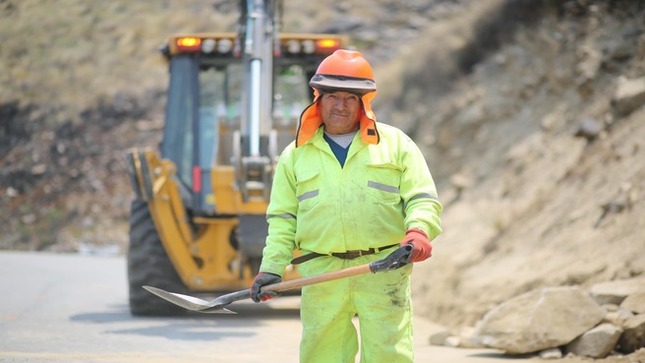 Mantenimiento de la Vía Carhuaz - Chacas - San Luis impulsa el desarrollo regional