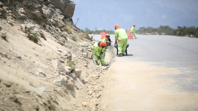 Mantenimiento de la Vía Carhuaz - Chacas - San Luis impulsa el desarrollo regional