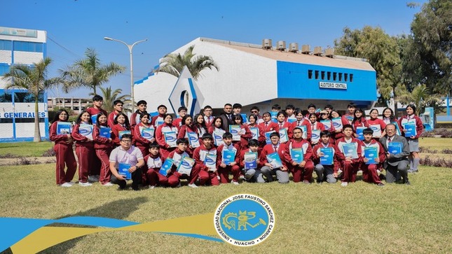 Un total de 43 estudiantes de cuarto y quinto año de secundaria  de la Institución Educativa Particular Triolet del distrito de Huaura participaron de un recorrido por el campus universitario.