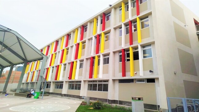 foto del pabellón de la escula bicentenario
