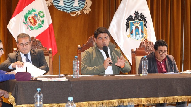 Vacancia de Arturo Fernández queda en manos del JNE