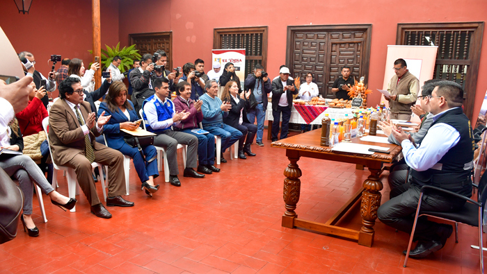 Fotos: Oficina de Imagen Institucional de la GRALL.