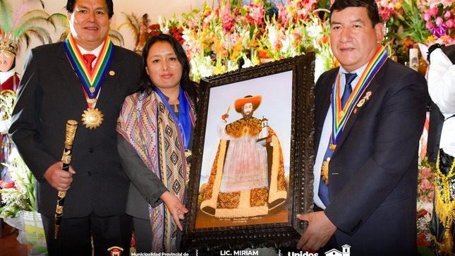 Archivo Imagen de la Misa de Fiesta en el Día Central de Celebración de la Virgen del Carmen de Paucartambo