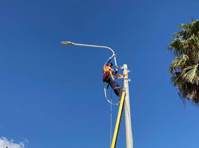 Iluminarán zonas de riesgo con lámparas led en independencia