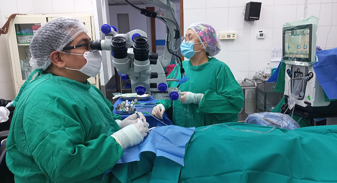 EsSalud Moquegua adquiere equipo de última tecnología para realizar cirugías de cataratas en 20 minutos