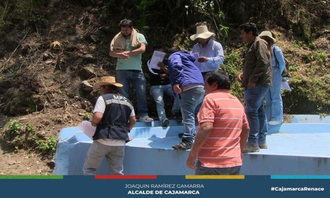 πLa Municipalidad Provincial de Cajamarca, a travΓ©s de la Gerencia de Infraestructura PΓΊblica, ha recibido el proyecto de infraestructura de agua y saneamiento rural en el caserΓo de Huambocancha Chica-Lluschcapampa, Centro Poblado de Huambocancha. Este proyecto, ejecutado por el Consorcio Huambocancha, tuvo un monto de inversiΓ³n de 4'504,322.87 soles.
π§ Este proyecto beneficiarΓ‘ a 229 familias de la zona, brindΓ‘ndoles un mejor servicio de agua potable y saneamiento bΓ‘sico a travΓ©s de la instalaciΓ³n de unidades bΓ‘sicas de saneamiento (UBS) con biodigestores. Esto contribuirΓ‘ a mejorar significativamente la calidad de vida de los residentes de la zona.
π La obra ha sido recepcionada y se realizarΓ‘ su pronta inauguraciΓ³n en los prΓ³ximos dΓas. Los residentes han expresado su agradecimiento al alcalde JoaquΓn RamΓrez Gamarra por este importante proyecto, que representa un avance significativo en la provisiΓ³n de servicios bΓ‘sicos para la comunidad.