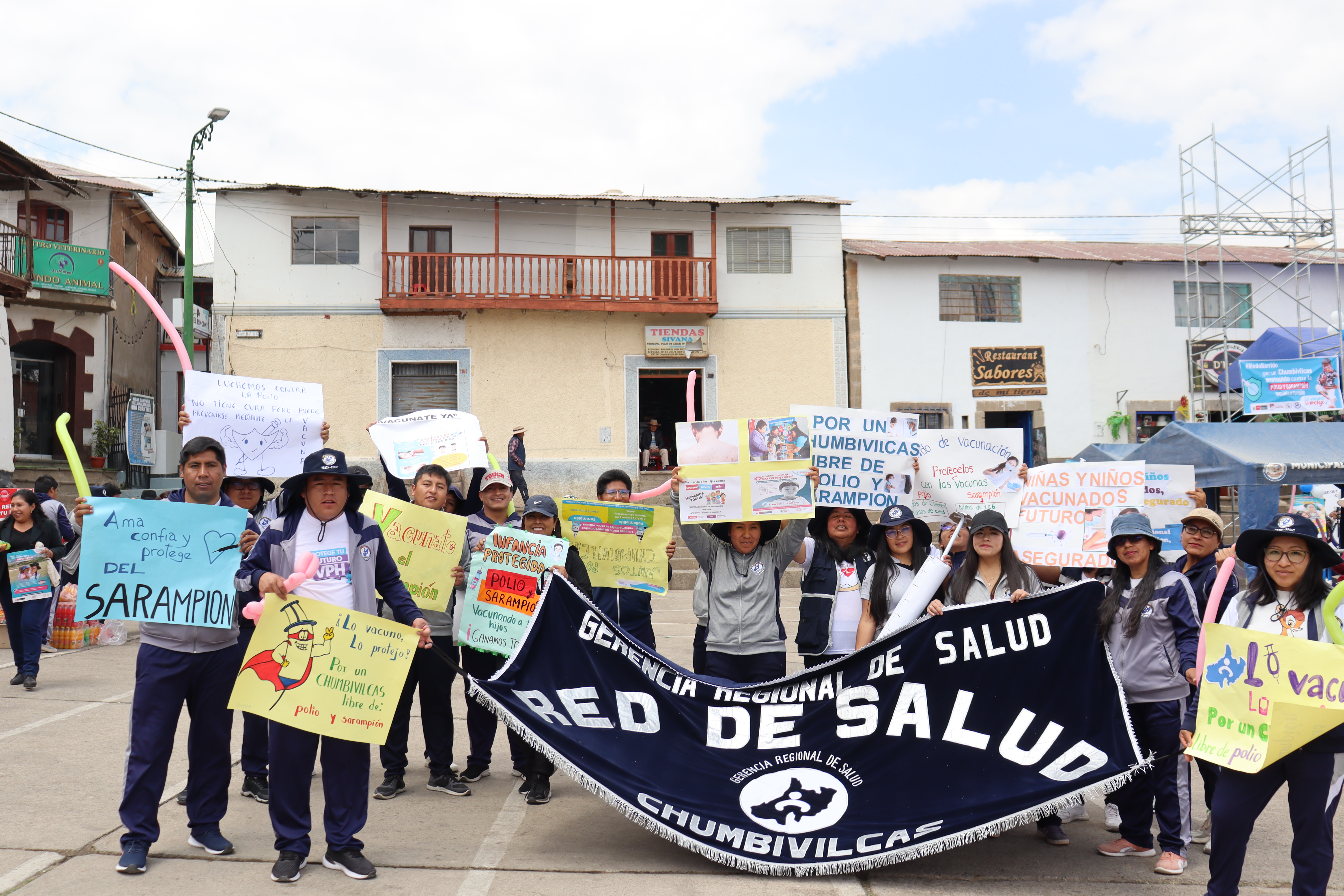 𝗟𝗔𝗡𝗭𝗔𝗠𝗜𝗘𝗡𝗧𝗢 𝗗𝗘𝗟 𝗕𝗔𝗥𝗥𝗜𝗗𝗢 𝗗𝗘 𝗩𝗔𝗖𝗨𝗡𝗔𝗖𝗜𝗢́𝗡 𝗣𝗢𝗥 𝗨𝗡𝗔 𝗡𝗜𝗡̃𝗘𝗭 𝗟𝗜𝗕𝗥𝗘 𝗗𝗘 𝗣𝗢𝗟𝗜𝗢 𝗬 𝗦𝗔𝗥𝗔𝗠𝗣𝗜𝗢́𝗡