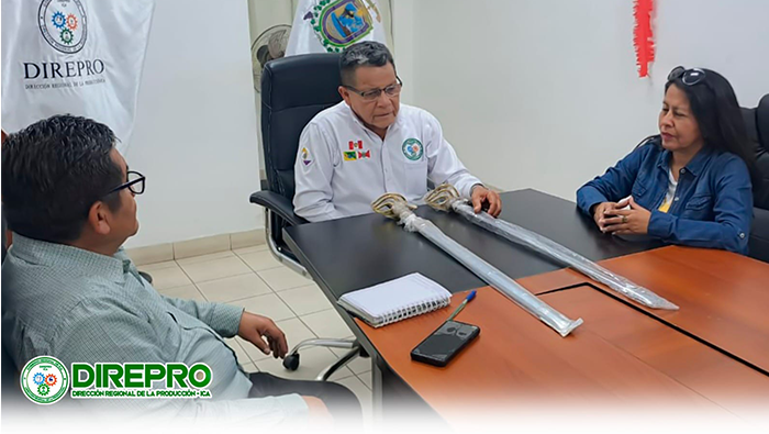 Donación de Espadas para la Institución Educativa Integrada N° 32055 Puente Durand - Chichao