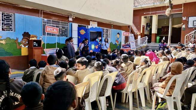 Estudiantes de la institución educativa San Martin de Porres se unen al plan "Recuperando tu confianza, recuperando la seguridad vial"