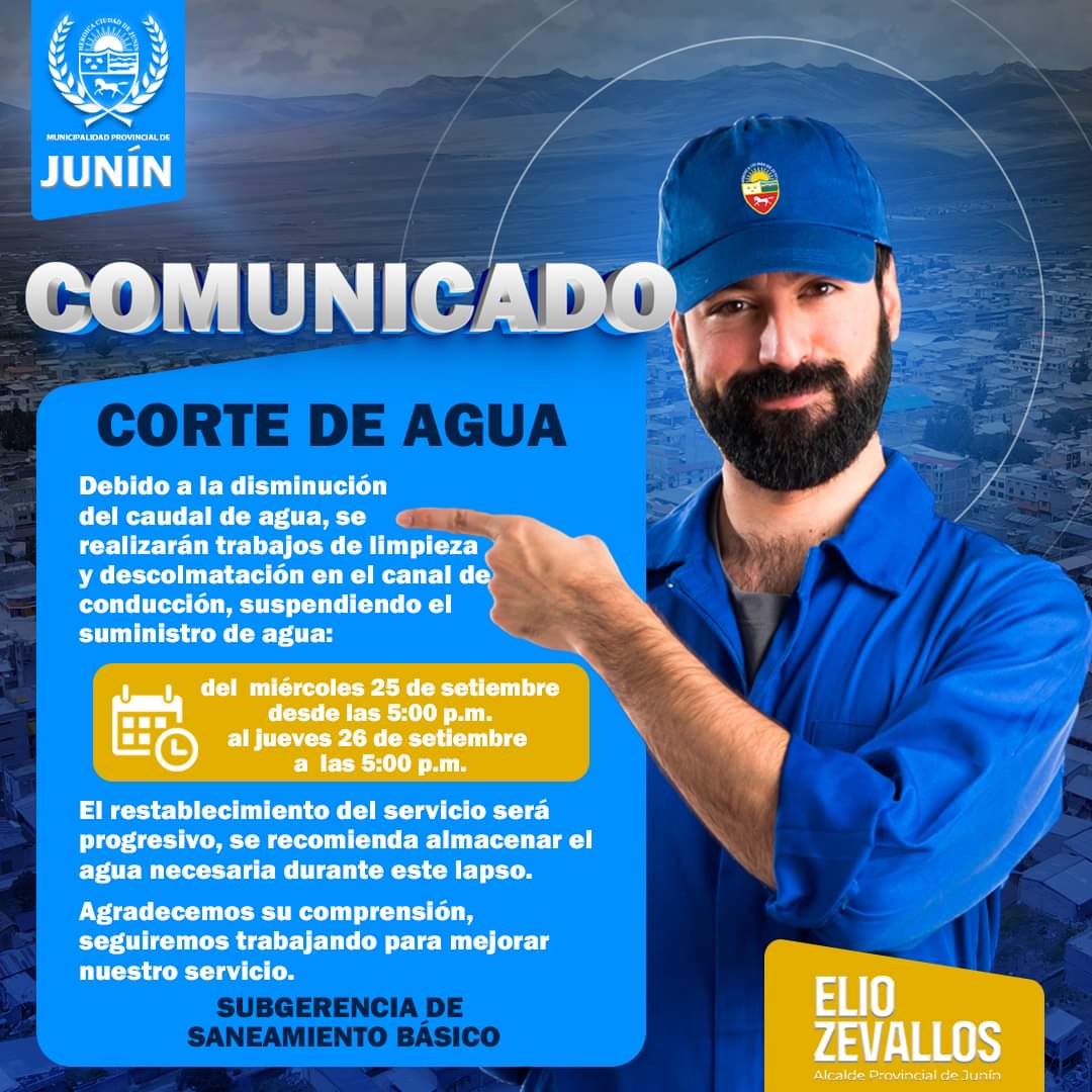 Señor señalando un comunicado