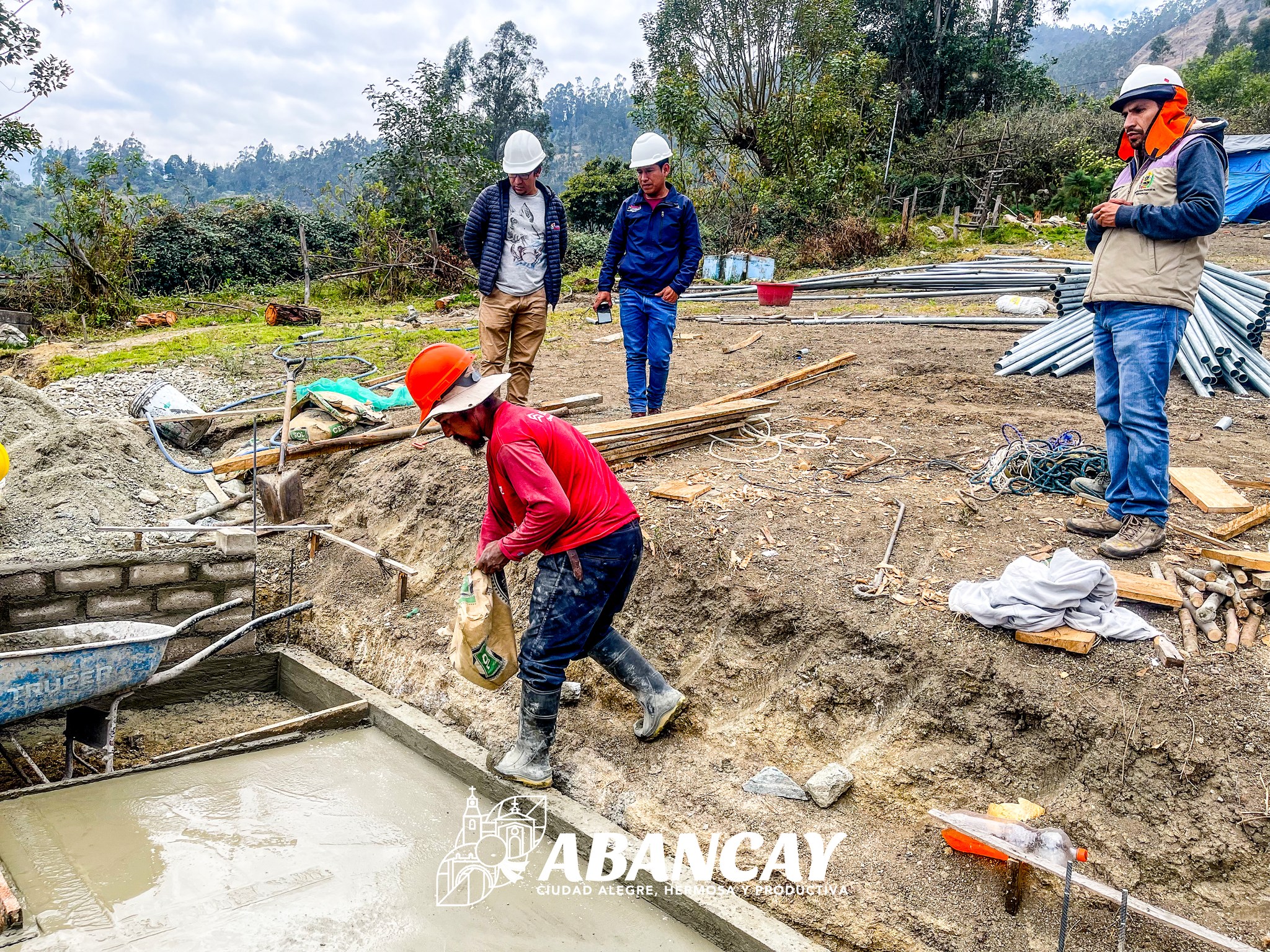 💯📢PROCOMPITE 2024: Construcción De Invernaderos Impulsa La Producción De Fresas En Atumpata Alta.