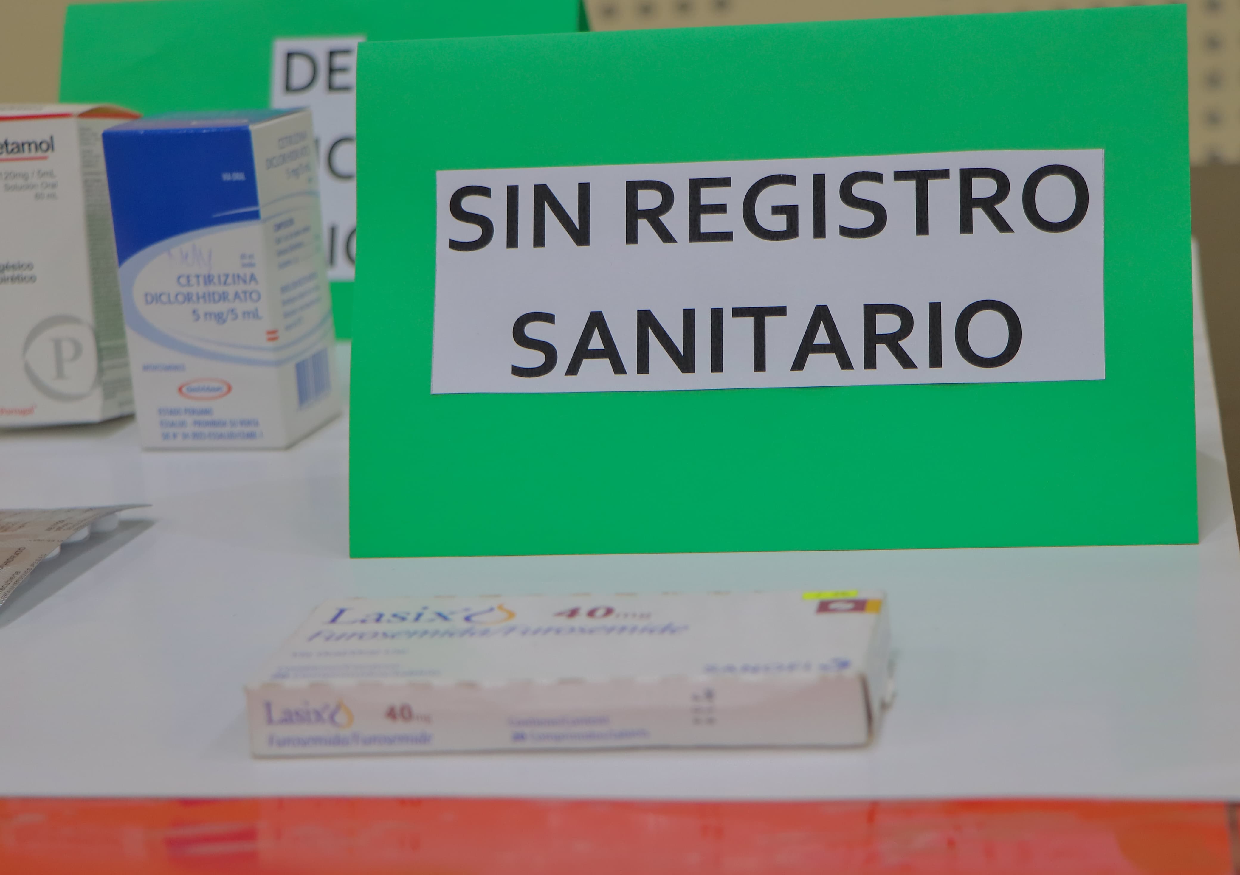 Lanzan campaña contra venta ilegal y falsificación de medicamentos