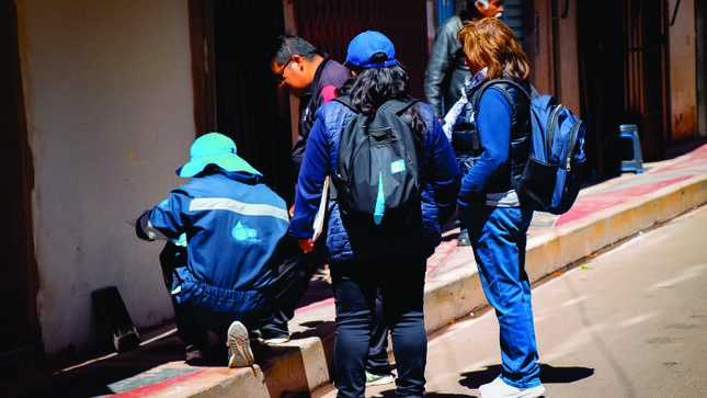 Personal operativo de Emsapuno S.A. inician con lecturas de medidores en el distrito de Desaguadero