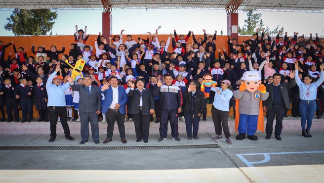Director Regional de Transportes y Comunicaciones participa de actividades de seguridad vial en el colegio Fe y Alegría de Huaraz