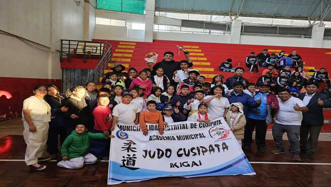 Cusipata campe贸n de campeones en el I tope internacional de judo en Tacna, con 37 Medallas para el Orgullo Cusipate帽o