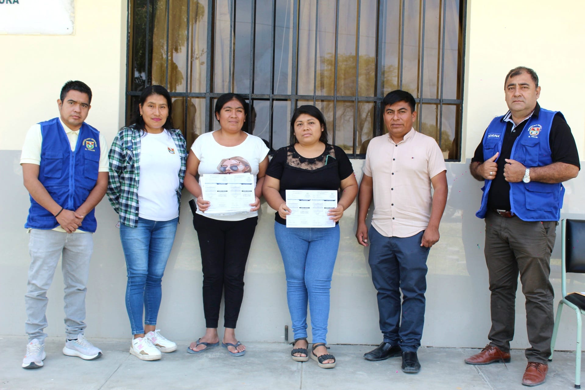 Entrega de vale FISE a presidentas de comedores populares