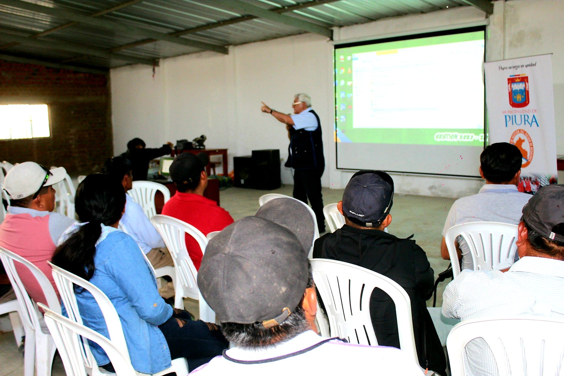 Taller de capacitación de COPROSEC a Juntas Vecinales y Autoridades Locales