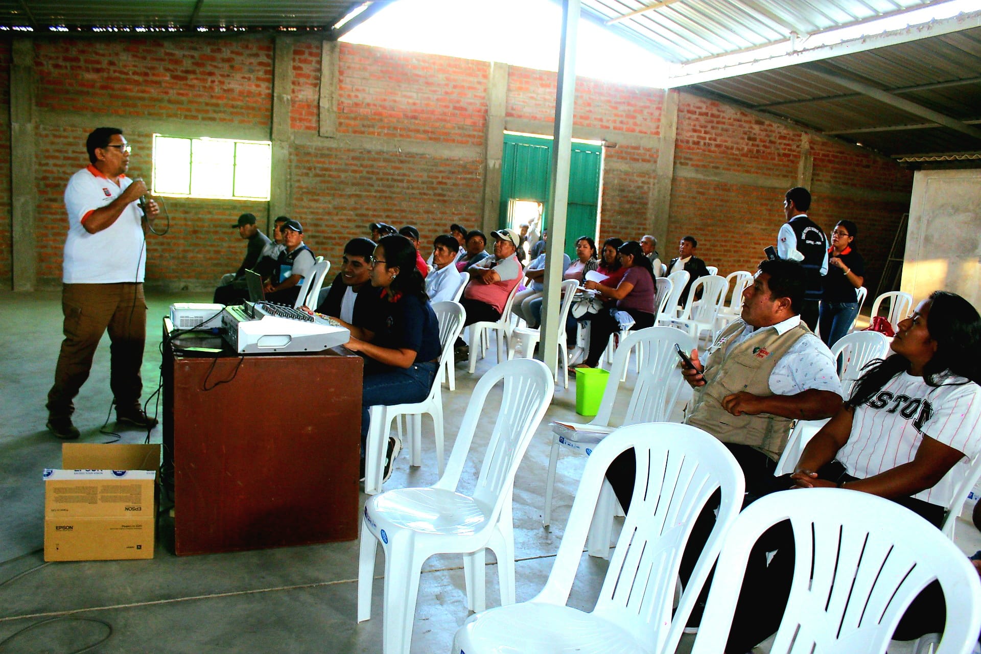 Taller de capacitación de COPROSEC a Juntas Vecinales y Autoridades Locales