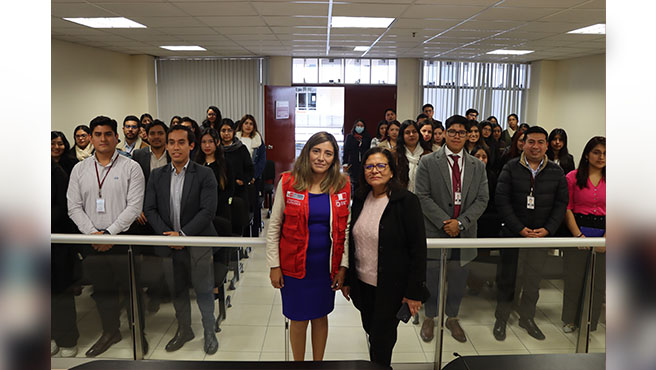 Catherhinhe Briceño Pérez, abogada del Centro de Emergencia Mujer, fue expositora de la conferencia sobre Acceso a la justicia de personas vulnerables