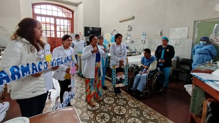 Visita a salas de hospitalización