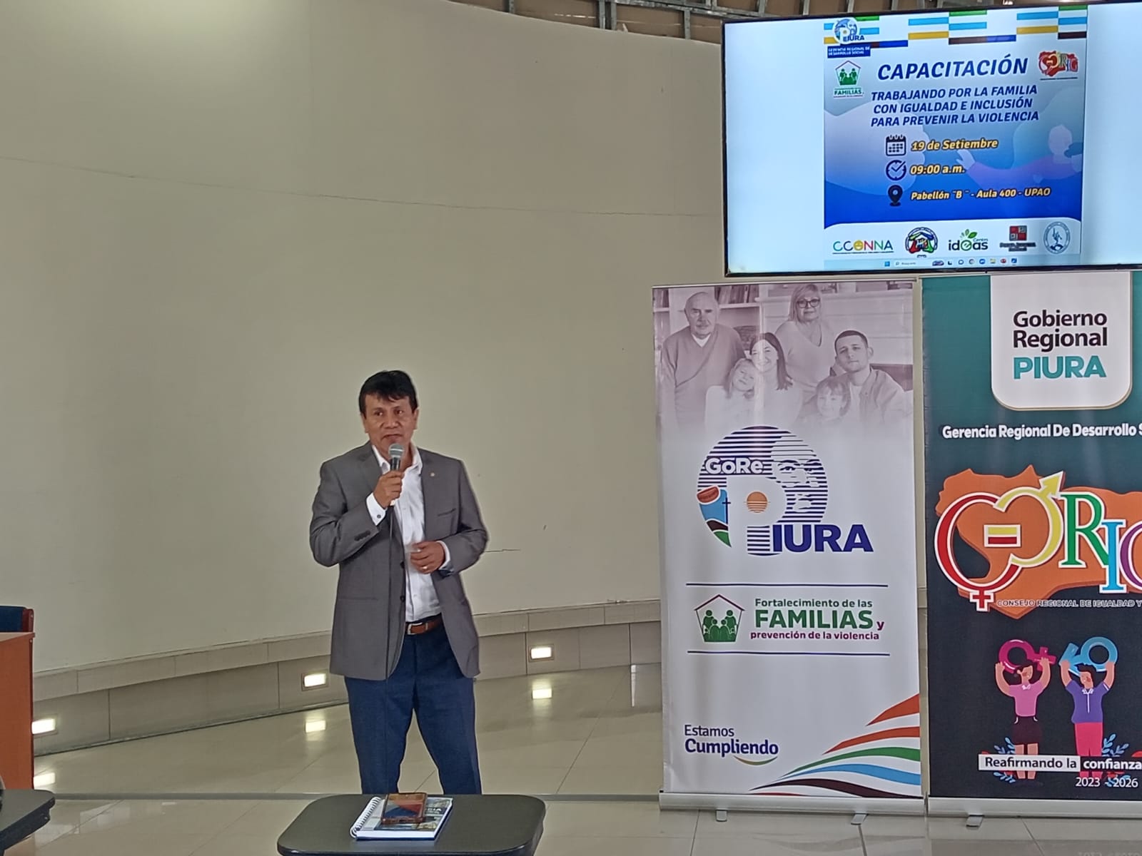 GORE capacita a más de 200 universitarios para ayudar a prevenir y erradicar violencia familiar