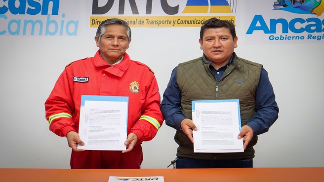 DRTC firma convenio para mejorar servicios del cuerpo de bomberos Santiago Antúnez de Mayolo de Huaraz