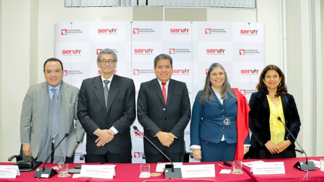 FOTO de los panelistas