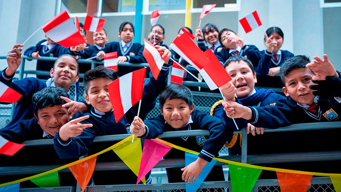Nueva institución educativa atenderá a más de 1300 estudiantes de nivel primaria y secundaria.