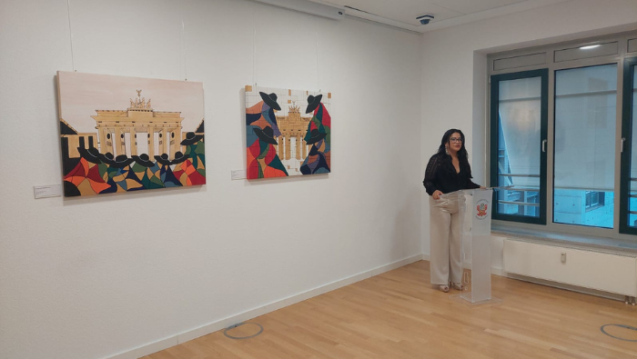 “Pasión entre dos culturas”: Embajada del Perú en Alemania inaugura muestra pictórica de artista peruana