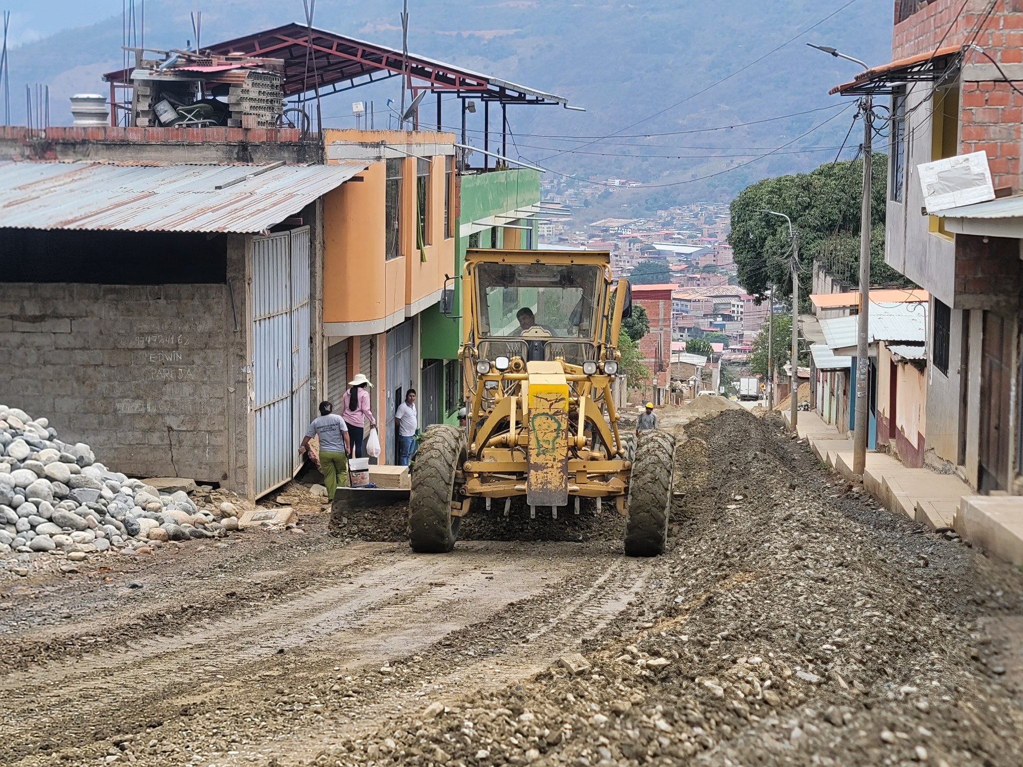 Avance del 70% en la obra de creación del servicio de movilidad urbana mediante pistas y veredas en 11 calles de Barrial Alta