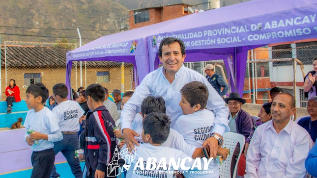 📢💯Iniciamos Con La Recuperación De Losas Deportivas: Un Compromiso Con La Integración Y El Bienestar Comunitario.