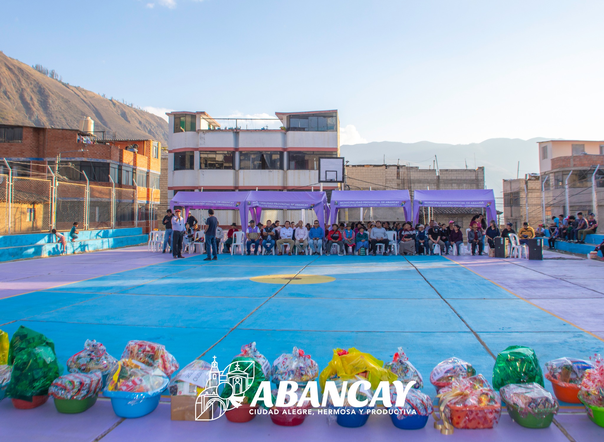 📢💯Iniciamos Con La Recuperación De Losas Deportivas: Un Compromiso Con La Integración Y El Bienestar Comunitario.