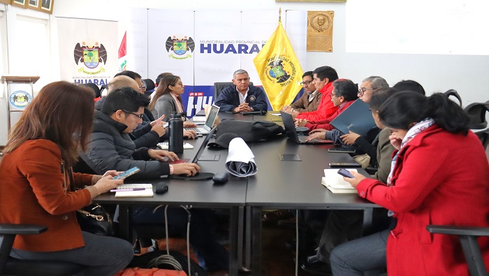 Alcalde Fernando CΓ‘rdenas participa de reuniΓ³n de EvaluaciΓ³n de Planes de Desarrollo Urbano de los distritos de Huaral, Aucallama y Chancay