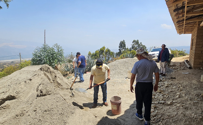 ¡Alcalde Juan Pérez campos impulsa construcción del reservorio de agua potable en Huayllabamba!