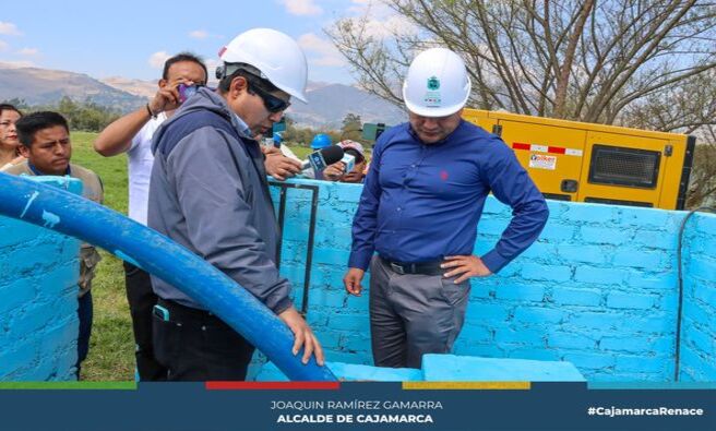 π La Municipalidad Provincial de Cajamarca, bajo el liderazgo del alcalde JoaquΓn RamΓrez Gamarra, supervisa el abastecimiento de agua de las 10 cisternas en el pozo tubular de Ajoscancha.
π§ La MPC ha puesto a disposiciΓ³n de los cajamarquinos el "botΓ³n de emergencia" 903551623, donde el equipo de abastecimiento de agua acudirΓ‘ de manera inmediata para suministrar agua a los hogares que lo soliciten.
