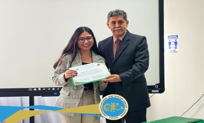 Como parte de las actividades por aniversario de la Facultad de Derecho y Ciencias Políticas se realizó la ceremonia de bienvenida a los cachimbos 2024-II y premiación a los primeros puestos 2024-I.