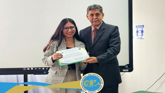Como parte de las actividades por aniversario de la Facultad de Derecho y Ciencias Políticas se realizó la ceremonia de bienvenida a los cachimbos 2024-II  y premiación a los primeros puestos 2024-I.