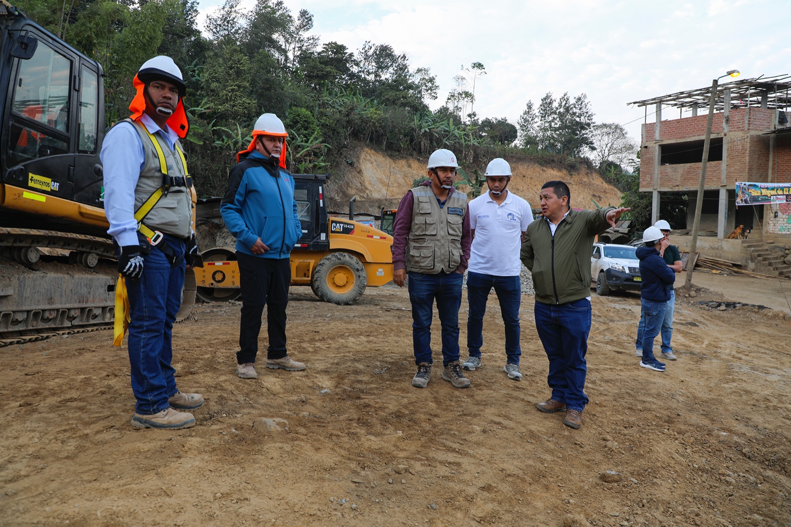 GORE inicia vaciado de la losa de concreto en el puente San Antonio de San Miguel de El Faique-Huancabamba