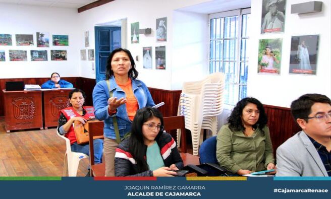 🌍 La Municipalidad Provincial de Cajamarca, a través de la Oficina de Planeamiento y Modernización liderada por Karen Gil Vargas, llevó a cabo el taller integrador de la segunda fase del proceso de formulación del Plan de Desarrollo Local Concertado CajamaThis is some textrca al 2034 (PDLC).
💭 Este taller se centró en la definición del "futuro deseado" para la provincia. El trabajo realizado previamente se dividió en tres corredores principales con la participación de diversos actores sociales públicos y privados, como la Policía Nacional, programas sociales, pensión 65, Qali Warma, Gobierno Regional, la Asociación Los Andes, entre otros actores.
👨💻 Se presentaron los resultados de las tendencias, los riesgos identificados y las propuestas de inversión a nivel provincial, insumos clave para la formulación del plan de desarrollo local concertado.