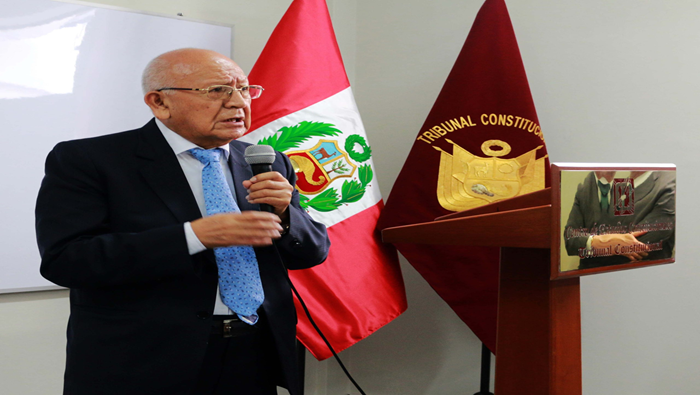 Centro de Estudios Constitucionales inauguró aula "Manuel Aguirre Roca"