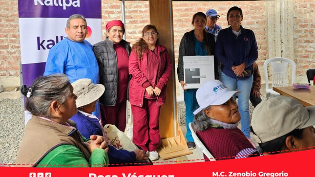 Entrega de lentes a nuestros adultos mayores de Olof Palme