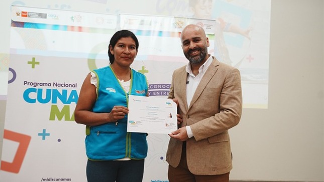 Cuna Más Sineace certifica a cerca de 600 madres cuidadoras y facilitadoras por sus competencias y habilidades en la atención a la primera infancia en el ámbito nacional web (3)