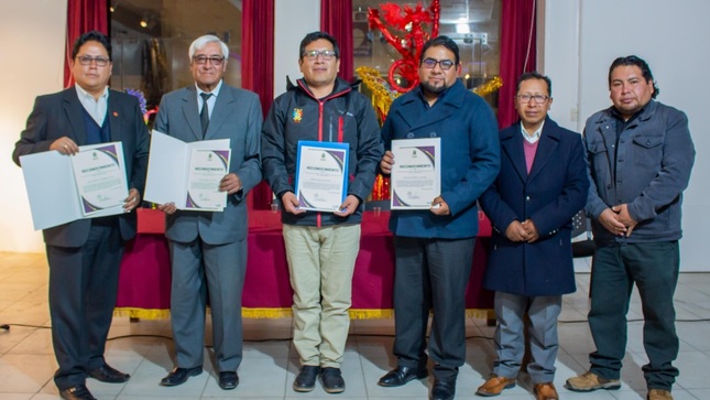 Municipalidad de Puno reconoce trayectoria de destacados promotores culturales
