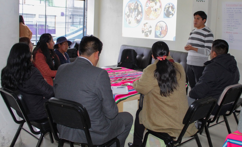 Municipalidad de Puno y andina couture unen esfuerzos para apoyar a madres artesanas con bajos recursos