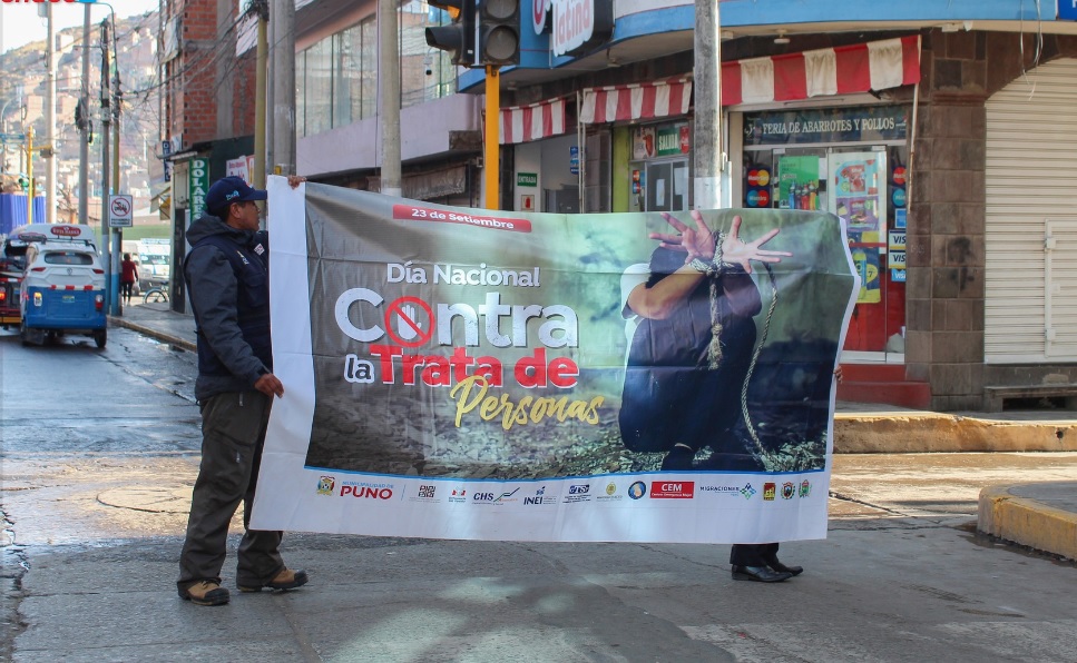 Realizan “Semaforazo” en Puno para conmemorar el Día Nacional Contra la Trata de Personas